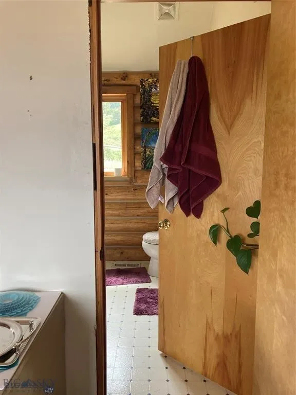 86 Pony Lane, Livingston, Montana 59047, Livingston, Montana 59047, 3 Bedrooms Bedrooms, ,2 BathroomsBathrooms,Residential,For Sale,86 Pony Lane, Livingston, Montana 59047,0,409165