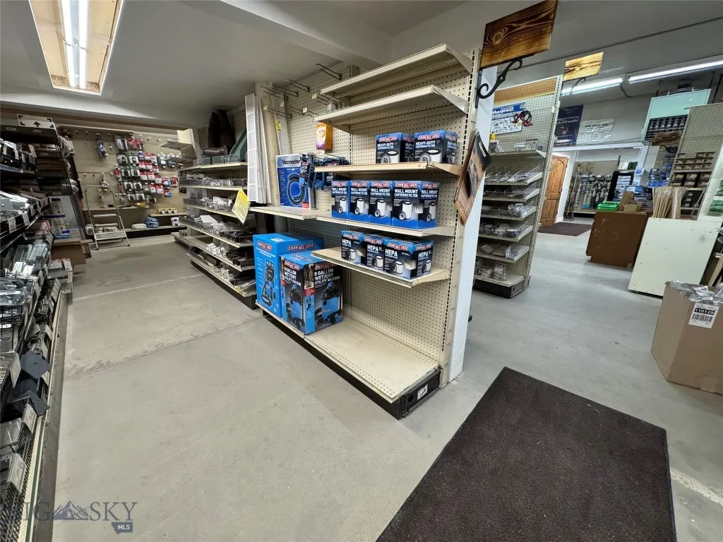 100 Milwaukee Avenue, Deer Lodge, Montana 59722, Deer Lodge, Montana 59722, ,Commercial Sale,For Sale,100 Milwaukee Avenue, Deer Lodge, Montana 59722,0,409189