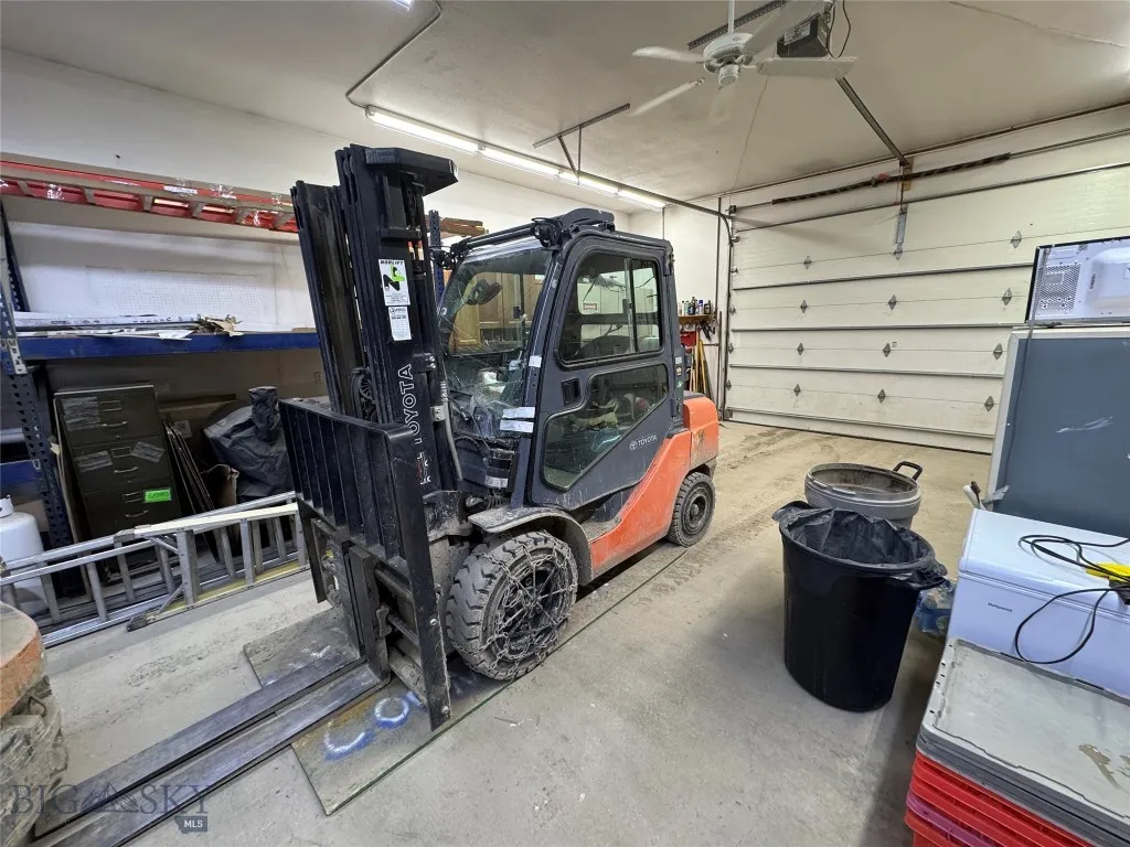 100 Milwaukee Avenue, Deer Lodge, Montana 59722, Deer Lodge, Montana 59722, ,Commercial Sale,For Sale,100 Milwaukee Avenue, Deer Lodge, Montana 59722,0,409189