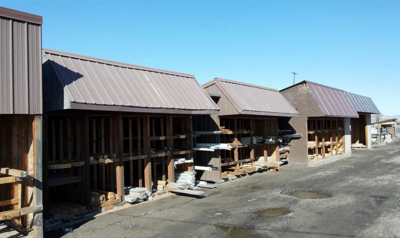 100 Milwaukee Avenue, Deer Lodge, Montana 59722, Deer Lodge, Montana 59722, ,Commercial Sale,For Sale,100 Milwaukee Avenue, Deer Lodge, Montana 59722,0,409189