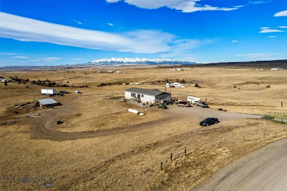 56 Spannering, Big Timber, Montana 59011, Big Timber, Montana 59011, 4 Bedrooms Bedrooms, ,2 BathroomsBathrooms,Residential,For Sale,56 Spannering, Big Timber, Montana 59011,0,409195