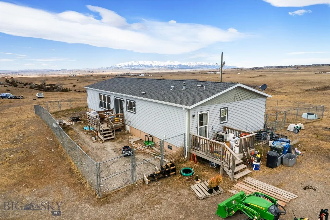 56 Spannering, Big Timber, Montana 59011, Big Timber, Montana 59011, 4 Bedrooms Bedrooms, ,2 BathroomsBathrooms,Residential,For Sale,56 Spannering, Big Timber, Montana 59011,0,409195
