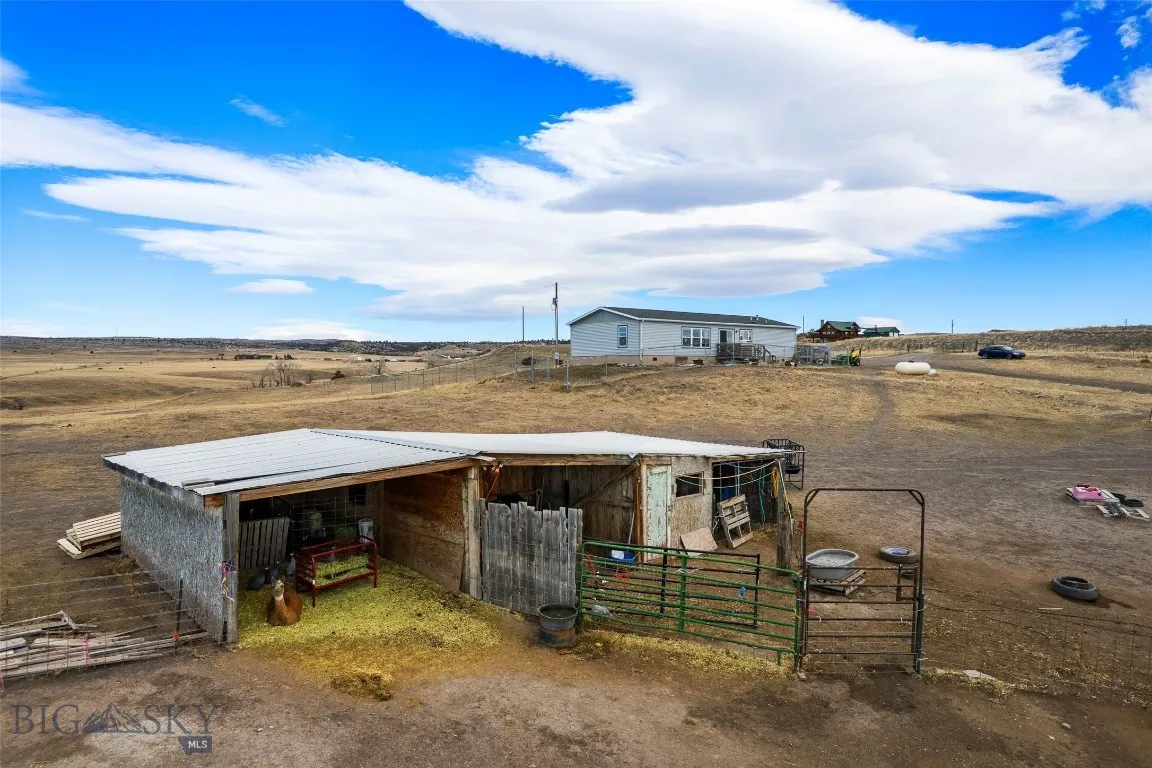 56 Spannering, Big Timber, Montana 59011, Big Timber, Montana 59011, 4 Bedrooms Bedrooms, ,2 BathroomsBathrooms,Residential,For Sale,56 Spannering, Big Timber, Montana 59011,0,409195