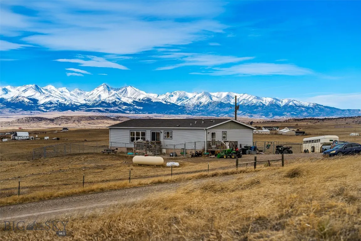 56 Spannering, Big Timber, Montana 59011, Big Timber, Montana 59011, 4 Bedrooms Bedrooms, ,2 BathroomsBathrooms,Residential,For Sale,56 Spannering, Big Timber, Montana 59011,0,409195
