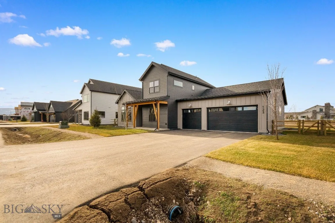123 Creekbank Loop, Bozeman, Montana 59718, Bozeman, Montana 59718, 5 Bedrooms Bedrooms, ,2 BathroomsBathrooms,Residential,For Sale,123 Creekbank Loop, Bozeman, Montana 59718,0,409185