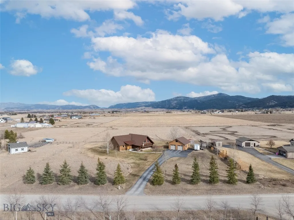 220 Cayuse Trail, Bozeman, Montana 59718, Bozeman, Montana 59718, 4 Bedrooms Bedrooms, ,3 BathroomsBathrooms,Residential,For Sale,220 Cayuse Trail, Bozeman, Montana 59718,0,409131
