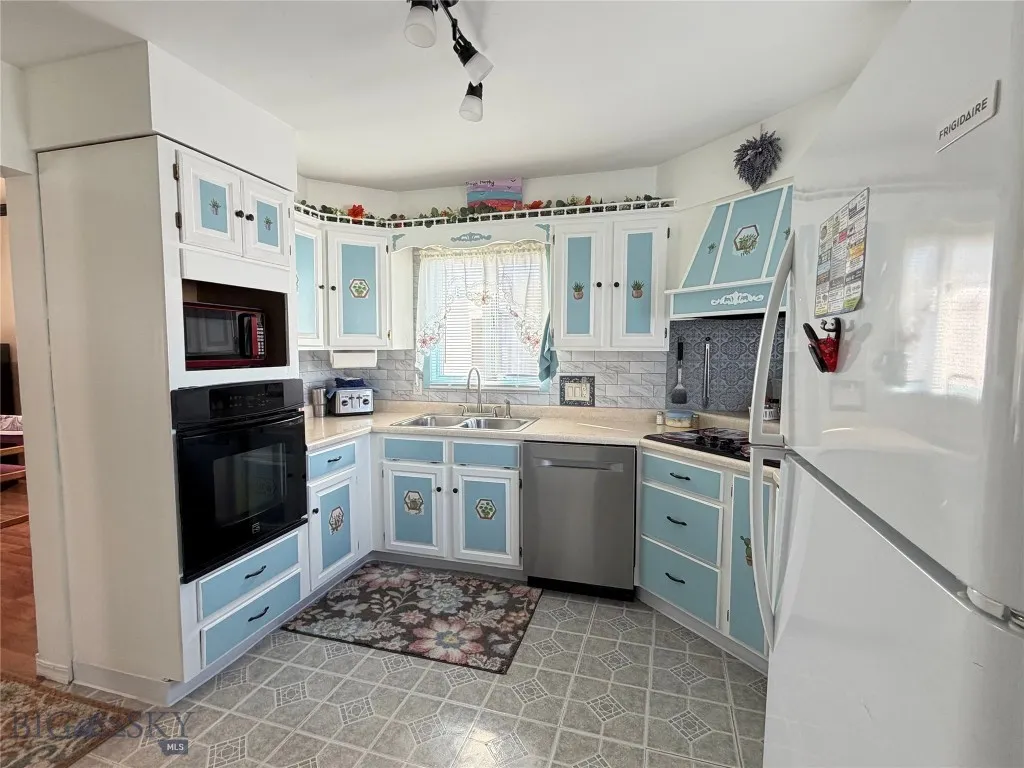 603 Washington Street, White Sulphur Springs, Mont, White Sulphur Springs, Montana 59645, 3 Bedrooms Bedrooms, ,1 BathroomBathrooms,Residential,For Sale,603 Washington Street, White Sulphur Springs, Mont,0,409205