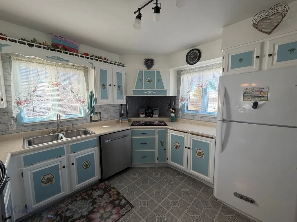 603 Washington Street, White Sulphur Springs, Mont, White Sulphur Springs, Montana 59645, 3 Bedrooms Bedrooms, ,1 BathroomBathrooms,Residential,For Sale,603 Washington Street, White Sulphur Springs, Mont,0,409205
