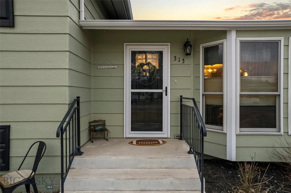 313 S Harrison Avenue, Townsend, Montana 59644, Townsend, Montana 59644, 4 Bedrooms Bedrooms, ,2 BathroomsBathrooms,Residential,For Sale,313 S Harrison Avenue, Townsend, Montana 59644,0,409174