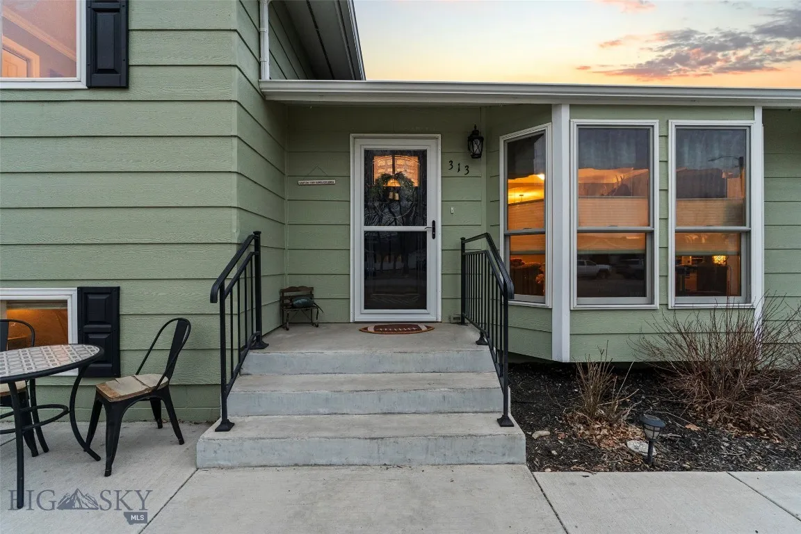 313 S Harrison Avenue, Townsend, Montana 59644, Townsend, Montana 59644, 4 Bedrooms Bedrooms, ,2 BathroomsBathrooms,Residential,For Sale,313 S Harrison Avenue, Townsend, Montana 59644,0,409174