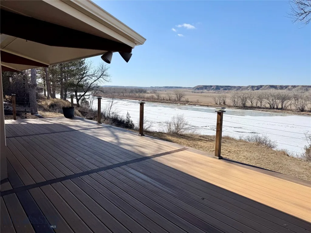 2 Fairgrounds Road, Glendive, Montana 59330, Glendive, Montana 59330, 3 Bedrooms Bedrooms, ,2 BathroomsBathrooms,Residential,For Sale,2 Fairgrounds Road, Glendive, Montana 59330,0,409049