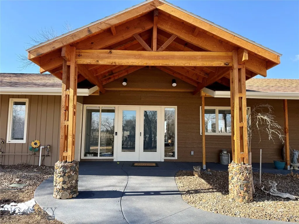 2 Fairgrounds Road, Glendive, Montana 59330, Glendive, Montana 59330, 3 Bedrooms Bedrooms, ,2 BathroomsBathrooms,Residential,For Sale,2 Fairgrounds Road, Glendive, Montana 59330,0,409049
