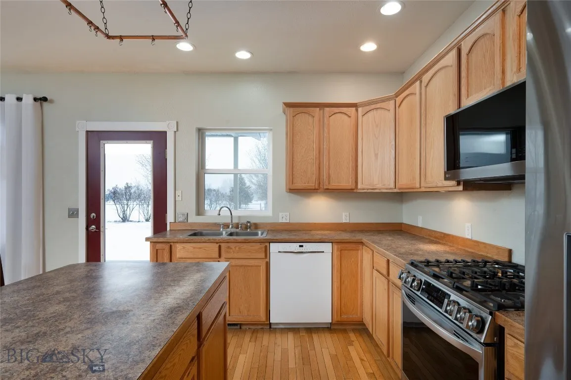 1113 Yellowstone Avenue, Belgrade, Montana 59714, Belgrade, Montana 59714, 4 Bedrooms Bedrooms, ,2 BathroomsBathrooms,Residential,For Sale,1113 Yellowstone Avenue, Belgrade, Montana 59714,0,408841