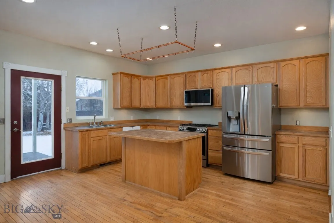 1113 Yellowstone Avenue, Belgrade, Montana 59714, Belgrade, Montana 59714, 4 Bedrooms Bedrooms, ,2 BathroomsBathrooms,Residential,For Sale,1113 Yellowstone Avenue, Belgrade, Montana 59714,0,408841