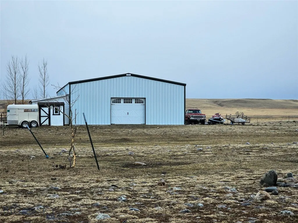 23 Indian Rings Road, Big Timber, Montana 59011, Big Timber, Montana 59011, 4 Bedrooms Bedrooms, ,2 BathroomsBathrooms,Residential,For Sale,23 Indian Rings Road, Big Timber, Montana 59011,0,409196