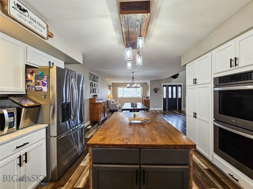 23 Indian Rings Road, Big Timber, Montana 59011, Big Timber, Montana 59011, 4 Bedrooms Bedrooms, ,2 BathroomsBathrooms,Residential,For Sale,23 Indian Rings Road, Big Timber, Montana 59011,0,409196