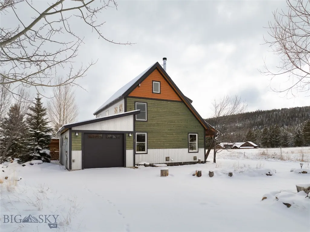 2,592 SF in South Fork