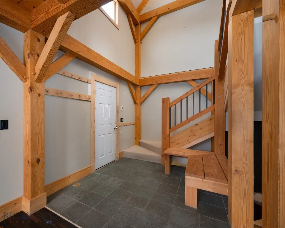 Entry way