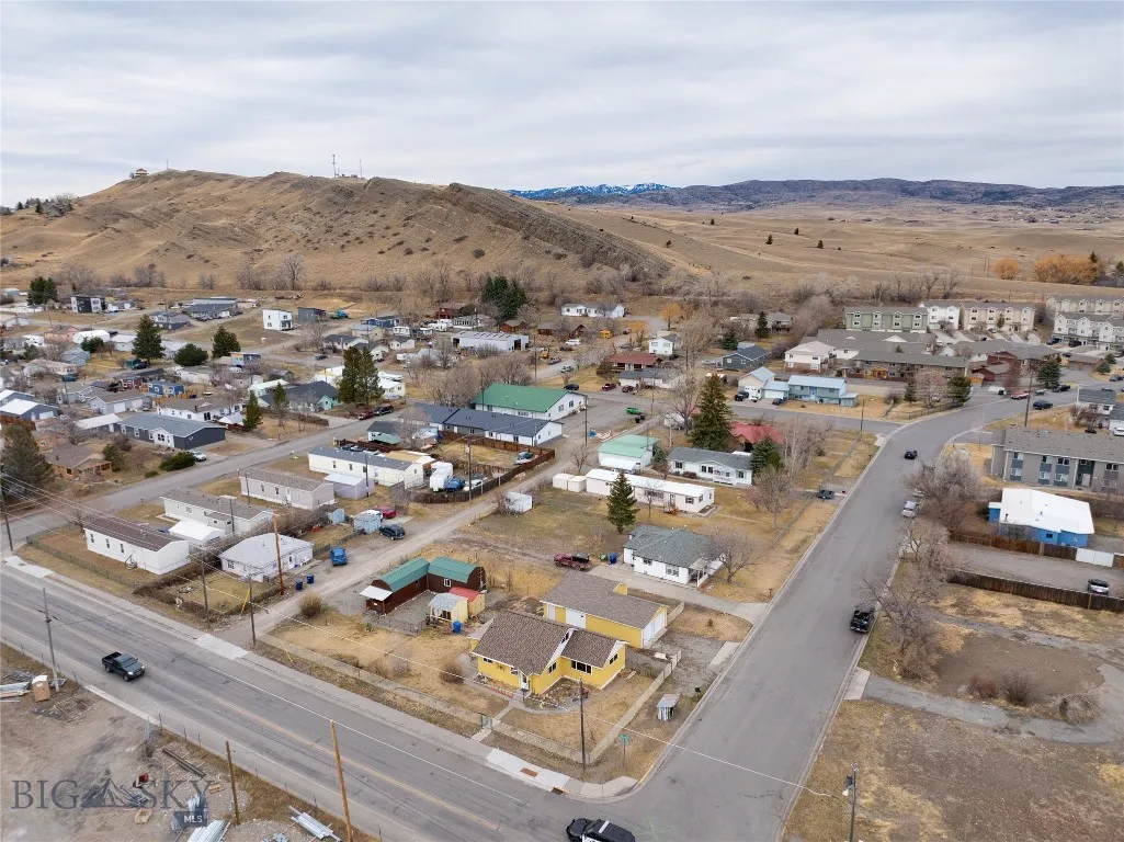 1215 E Gallatin Street, Livingston, Montana 59047, Livingston, Montana 59047, 3 Bedrooms Bedrooms, ,1 BathroomBathrooms,Residential,For Sale,1215 E Gallatin Street, Livingston, Montana 59047,0,408324