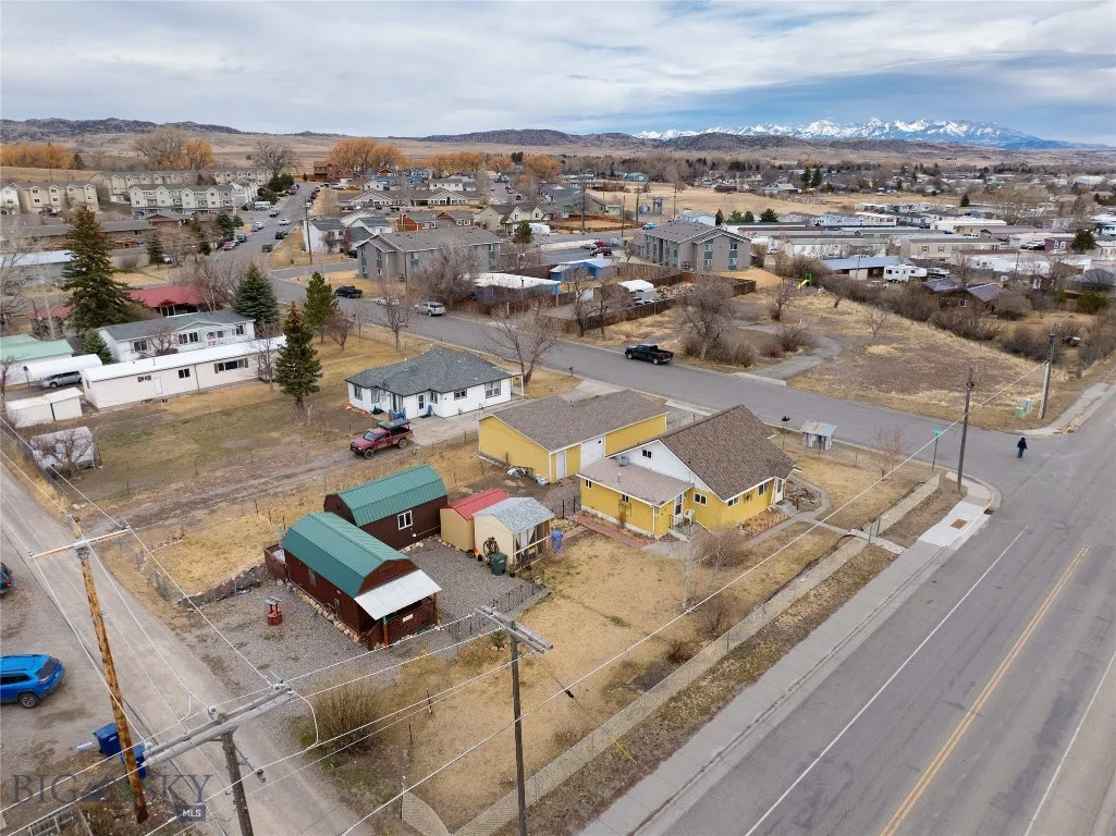 1215 E Gallatin Street, Livingston, Montana 59047, Livingston, Montana 59047, 3 Bedrooms Bedrooms, ,1 BathroomBathrooms,Residential,For Sale,1215 E Gallatin Street, Livingston, Montana 59047,0,408324