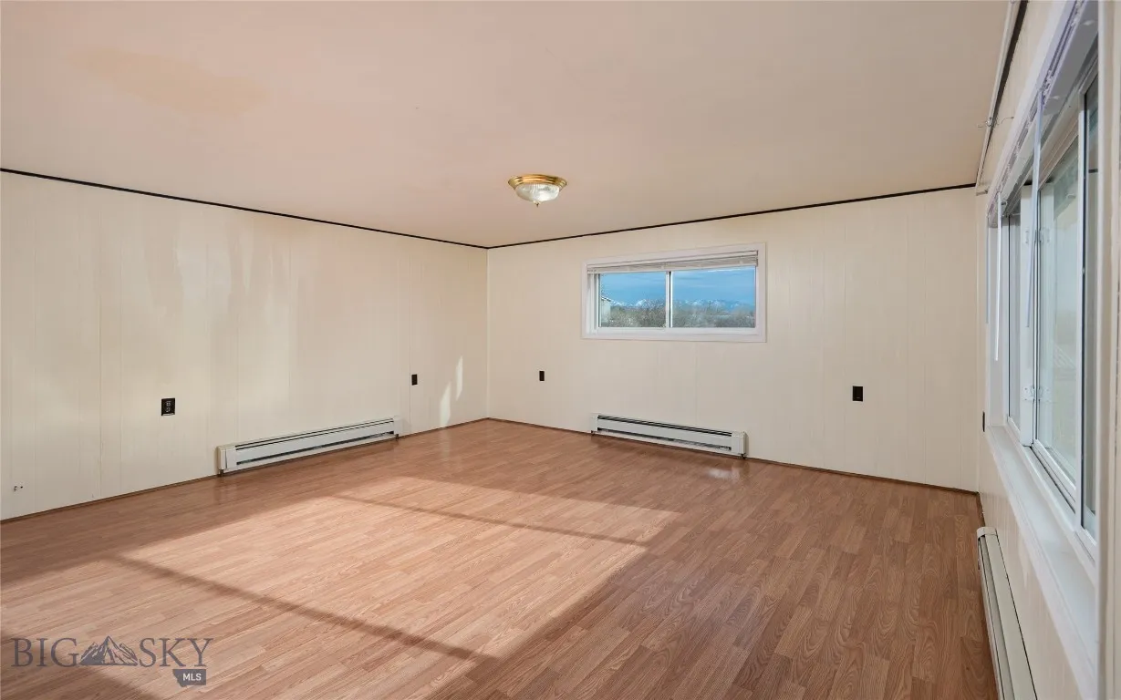 1215 E Gallatin Street, Livingston, Montana 59047, Livingston, Montana 59047, 3 Bedrooms Bedrooms, ,1 BathroomBathrooms,Residential,For Sale,1215 E Gallatin Street, Livingston, Montana 59047,0,408324