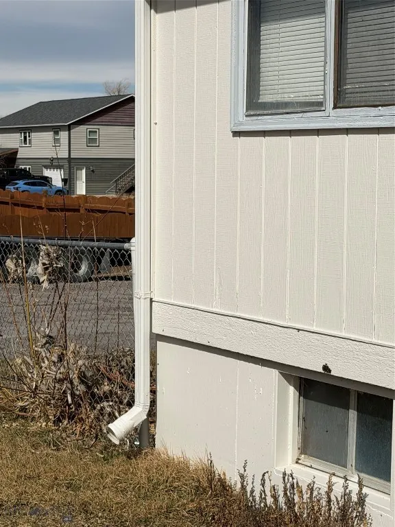 Complete rain gutter system