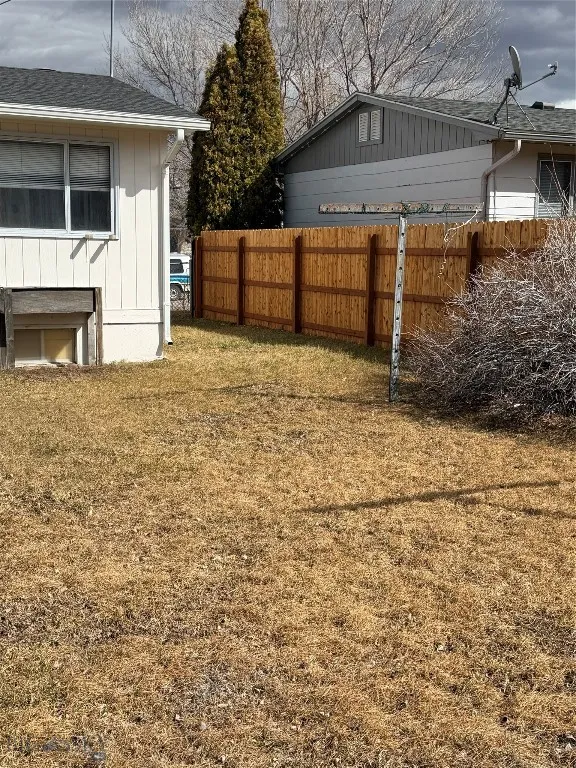 Privacy fence