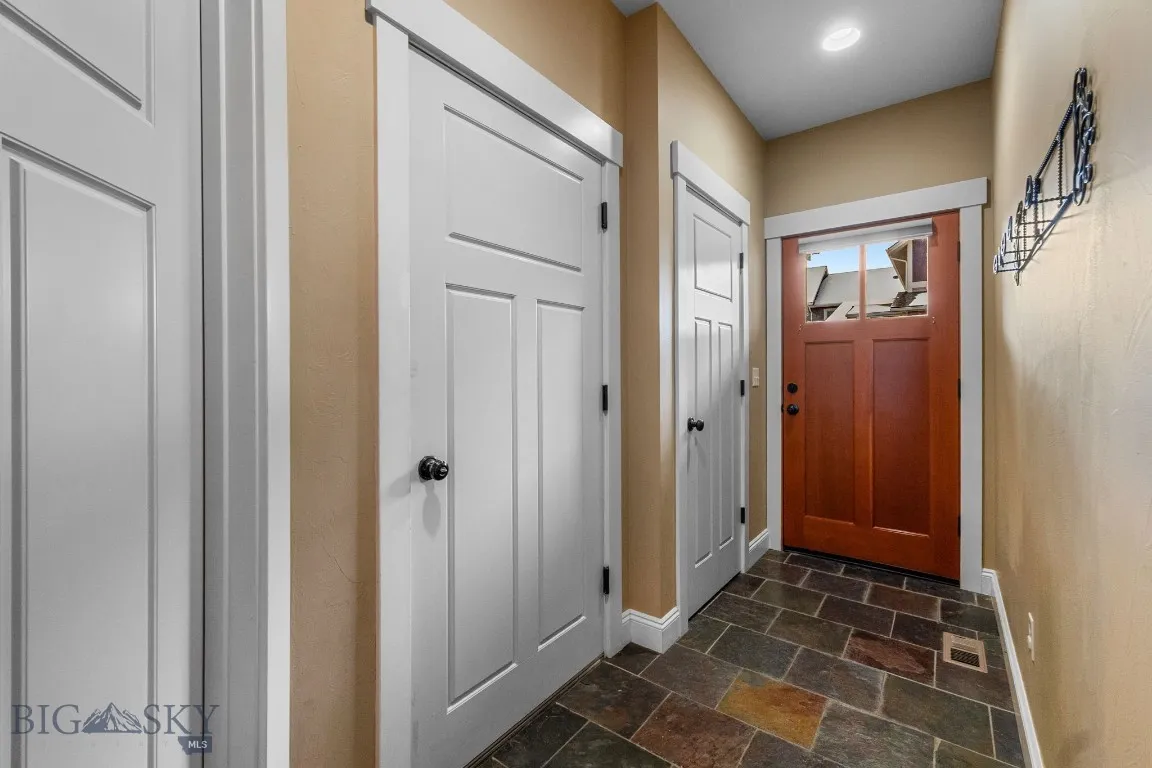 Entrance from inside the complex