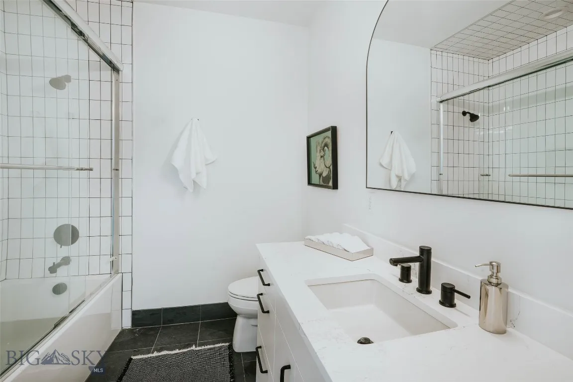 Residence bathroom