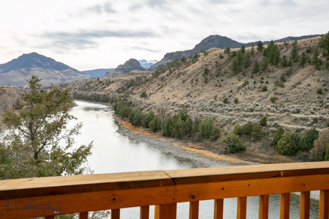 1099 Us Highway 89 S, Gardiner, Montana 59030, Gardiner, Montana 59030, ,Residential Income,For Sale,1099 Us Highway 89 S, Gardiner, Montana 59030,0,408944