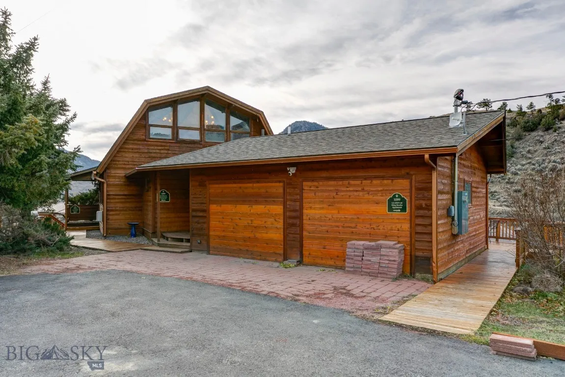 1099 Us Highway 89 S, Gardiner, Montana 59030, Gardiner, Montana 59030, ,Residential Income,For Sale,1099 Us Highway 89 S, Gardiner, Montana 59030,0,408944