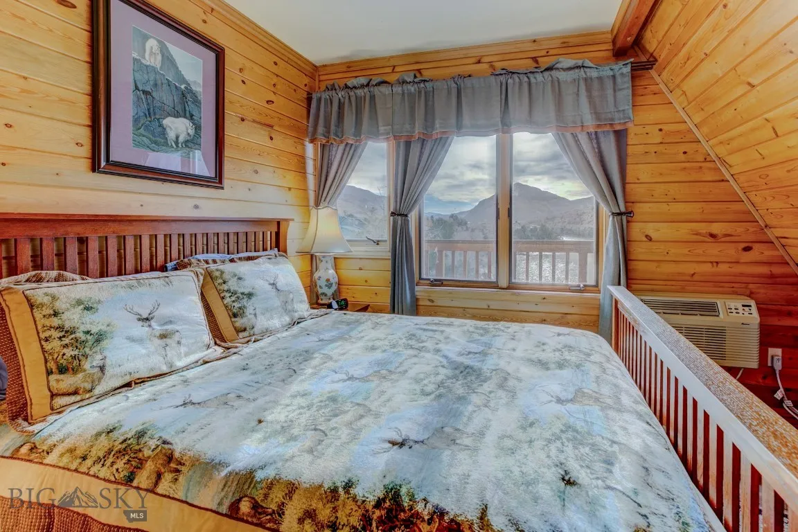 1099 Us Highway 89 S, Gardiner, Montana 59030, Gardiner, Montana 59030, ,Residential Income,For Sale,1099 Us Highway 89 S, Gardiner, Montana 59030,0,408944