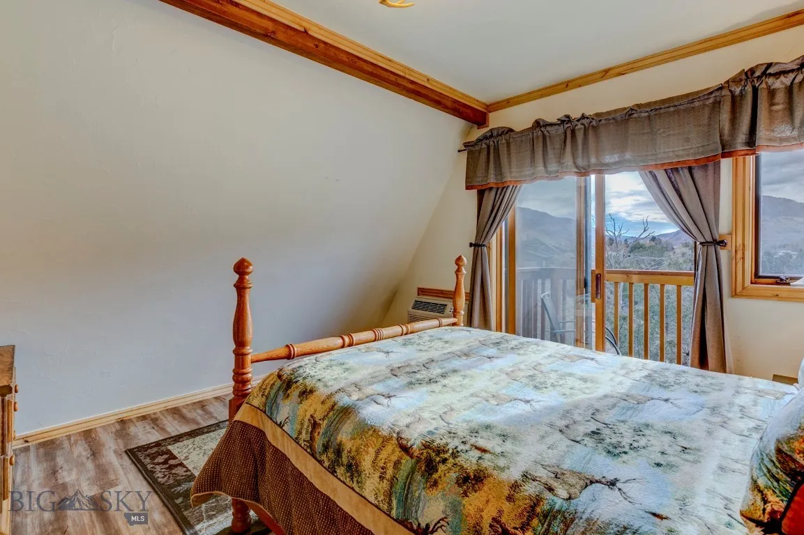 1099 Us Highway 89 S, Gardiner, Montana 59030, Gardiner, Montana 59030, ,Residential Income,For Sale,1099 Us Highway 89 S, Gardiner, Montana 59030,0,408944