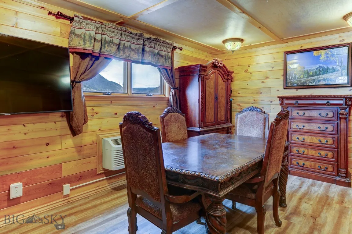 1099 Us Highway 89 S, Gardiner, Montana 59030, Gardiner, Montana 59030, ,Residential Income,For Sale,1099 Us Highway 89 S, Gardiner, Montana 59030,0,408944