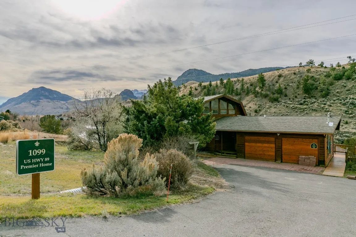 1099 Us Highway 89 S, Gardiner, Montana 59030, Gardiner, Montana 59030, ,Residential Income,For Sale,1099 Us Highway 89 S, Gardiner, Montana 59030,0,408944