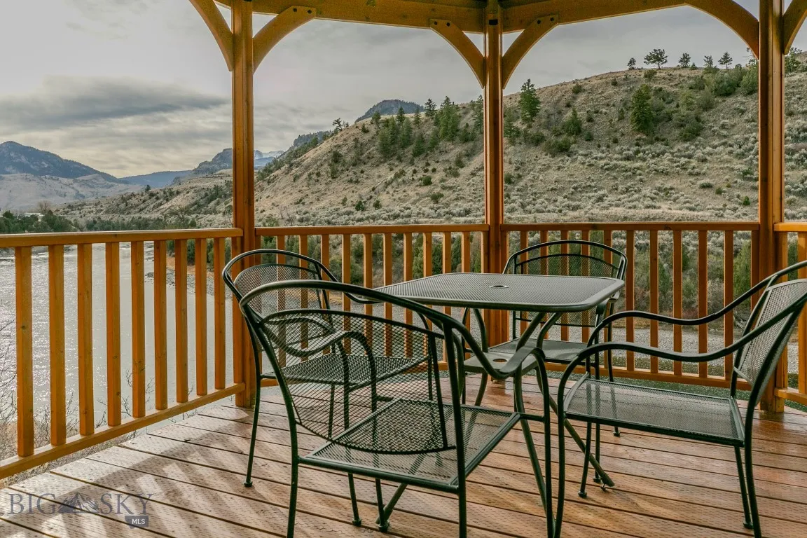 1099 Us Highway 89 S, Gardiner, Montana 59030, Gardiner, Montana 59030, ,Residential Income,For Sale,1099 Us Highway 89 S, Gardiner, Montana 59030,0,408944