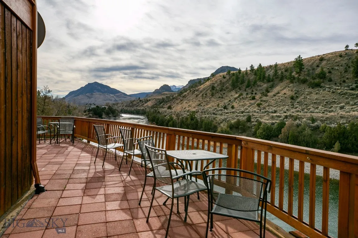 1099 Us Highway 89 S, Gardiner, Montana 59030, Gardiner, Montana 59030, ,Residential Income,For Sale,1099 Us Highway 89 S, Gardiner, Montana 59030,0,408944
