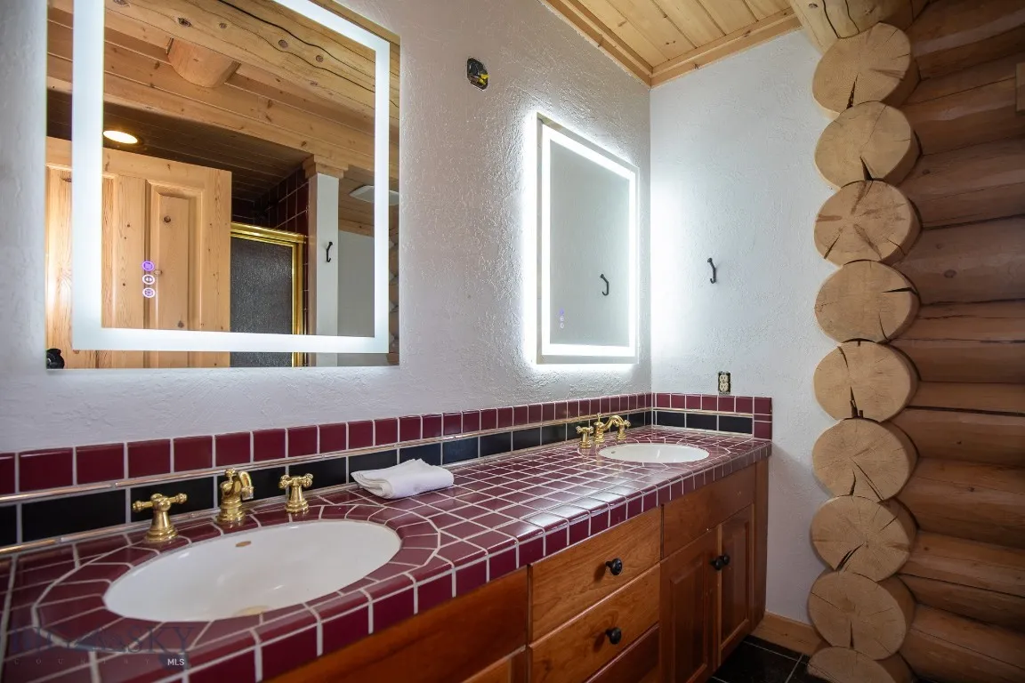 1380 Glacier View Dr, Deer Lodge, Montana 59722, Deer Lodge, Montana 59722, 5 Bedrooms Bedrooms, ,3 BathroomsBathrooms,Residential,For Sale,1380 Glacier View Dr, Deer Lodge, Montana 59722,0,409124