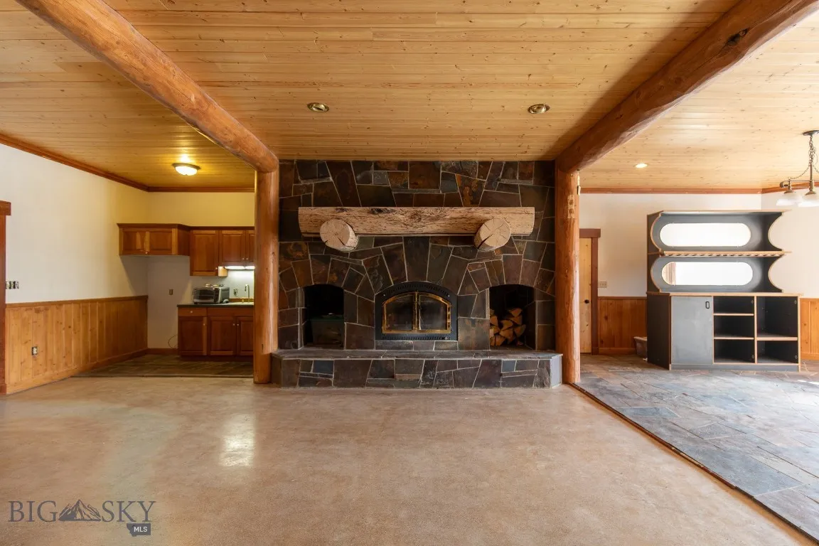 1380 Glacier View Dr, Deer Lodge, Montana 59722, Deer Lodge, Montana 59722, 5 Bedrooms Bedrooms, ,3 BathroomsBathrooms,Residential,For Sale,1380 Glacier View Dr, Deer Lodge, Montana 59722,0,409124