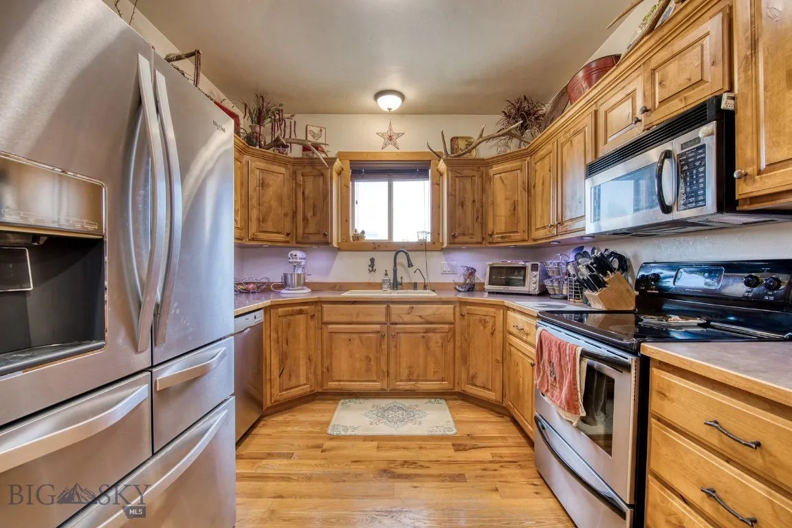 406 Chief Joseph Trail, Darby, Montana 59829, Darby, Montana 59829, 3 Bedrooms Bedrooms, ,3 BathroomsBathrooms,Residential,For Sale,406 Chief Joseph Trail, Darby, Montana 59829,0,408806