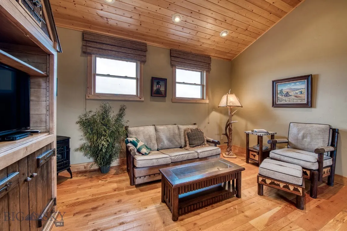 406 Chief Joseph Trail, Darby, Montana 59829, Darby, Montana 59829, 3 Bedrooms Bedrooms, ,3 BathroomsBathrooms,Residential,For Sale,406 Chief Joseph Trail, Darby, Montana 59829,0,408806