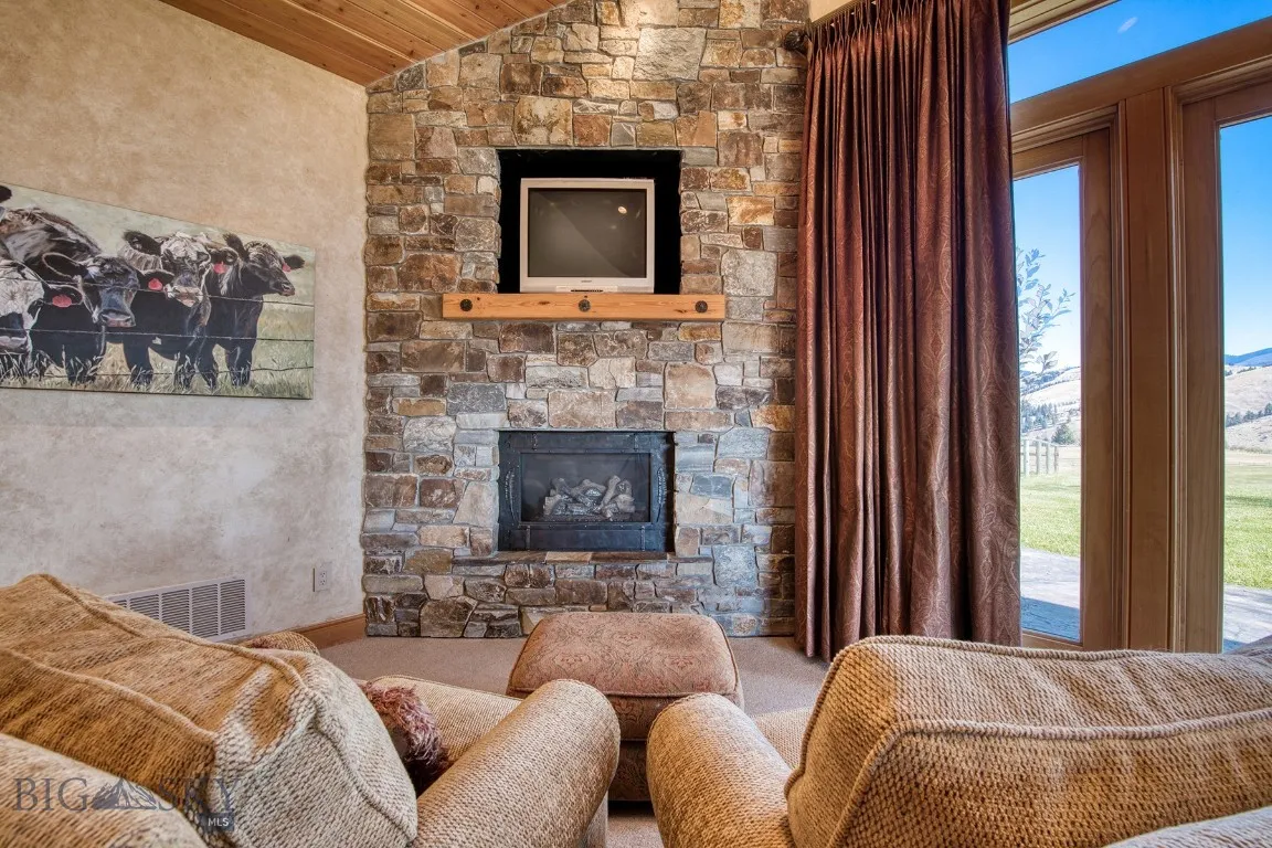 406 Chief Joseph Trail, Darby, Montana 59829, Darby, Montana 59829, 3 Bedrooms Bedrooms, ,3 BathroomsBathrooms,Residential,For Sale,406 Chief Joseph Trail, Darby, Montana 59829,0,408806