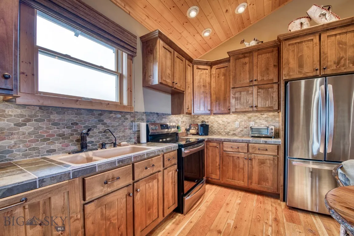 406 Chief Joseph Trail, Darby, Montana 59829, Darby, Montana 59829, 3 Bedrooms Bedrooms, ,3 BathroomsBathrooms,Residential,For Sale,406 Chief Joseph Trail, Darby, Montana 59829,0,408806