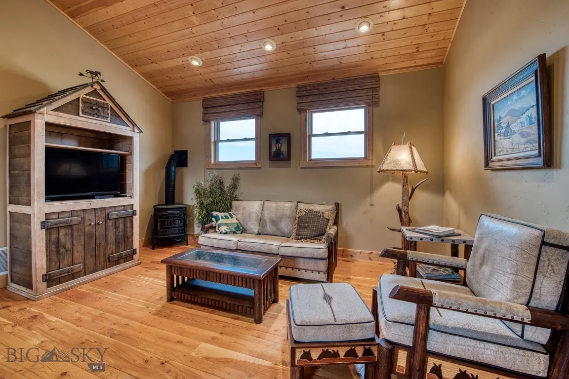 406 Chief Joseph Trail, Darby, Montana 59829, Darby, Montana 59829, 3 Bedrooms Bedrooms, ,3 BathroomsBathrooms,Residential,For Sale,406 Chief Joseph Trail, Darby, Montana 59829,0,408806