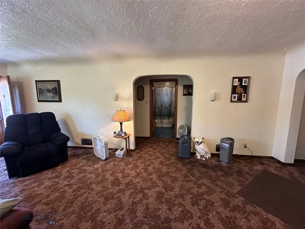 Living area with  archways