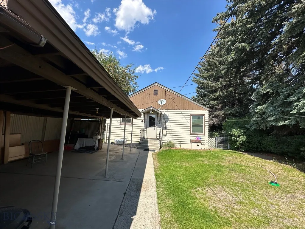 Covered patio area