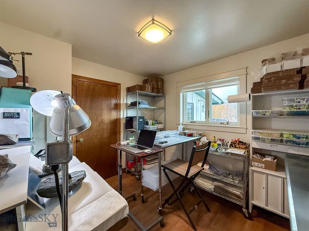 Office/bedroom