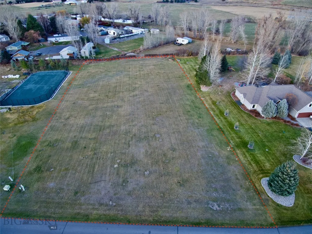 **Lot lines are an estimate