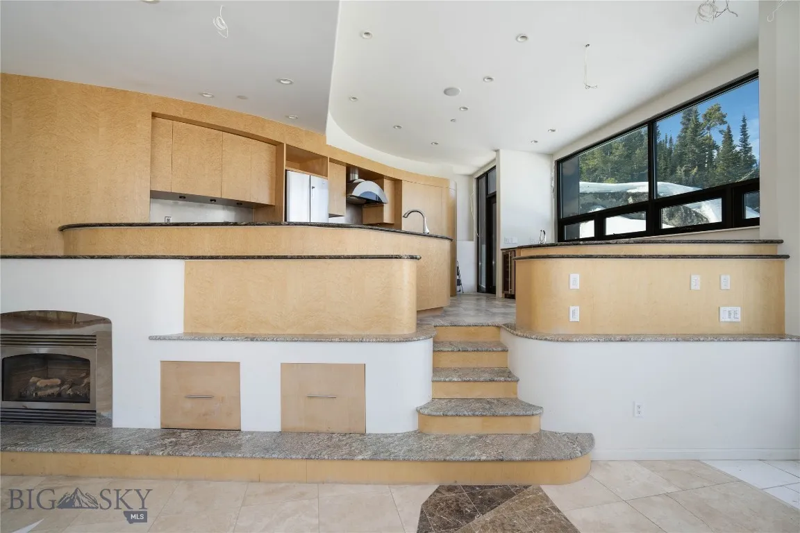 Full kitchen in 2 bedroom guest suite