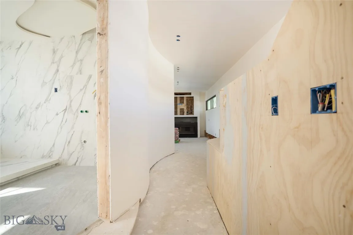 Entry into Primary Suite